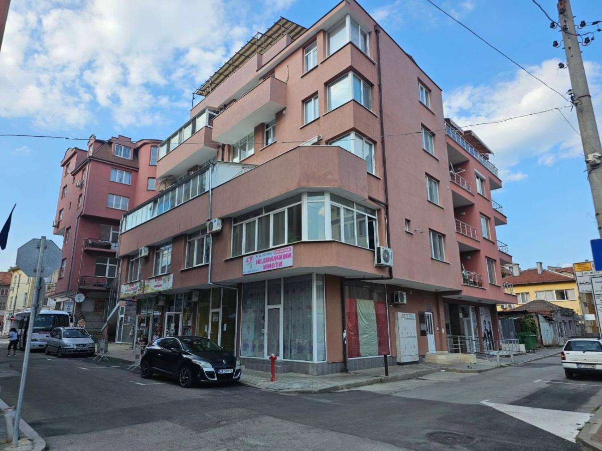 Studio Mirage Kazanlŭk Exterior photo